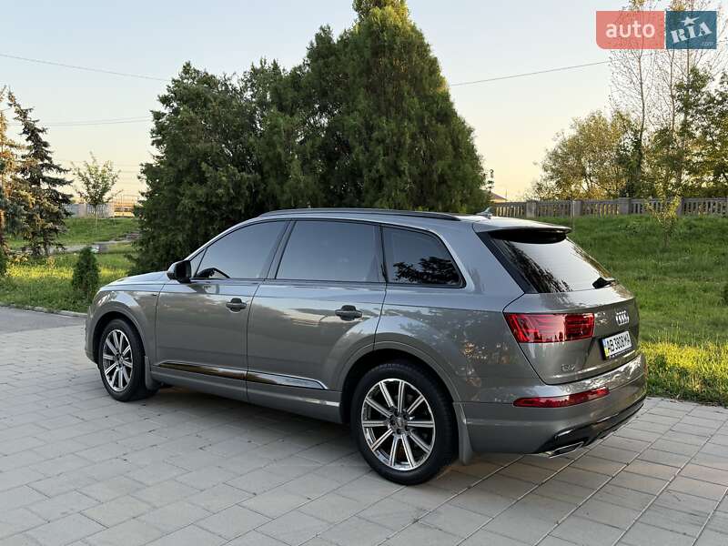 Внедорожник / Кроссовер Audi Q7 2017 в Виннице