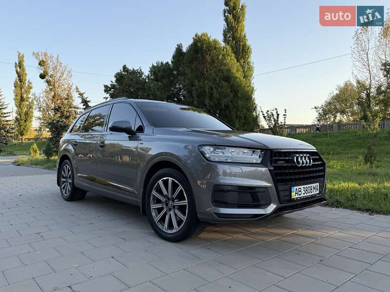 Внедорожник / Кроссовер Audi Q7 2017 в Виннице