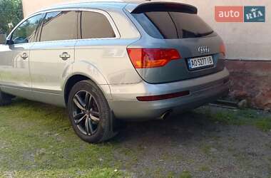 Внедорожник / Кроссовер Audi Q7 2006 в 