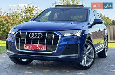 Внедорожник / Кроссовер Audi Q7 2021 в 