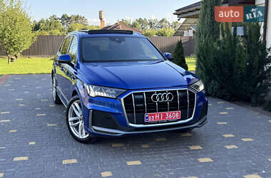 Внедорожник / Кроссовер Audi Q7 2021 в 