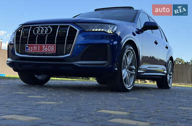 Внедорожник / Кроссовер Audi Q7 2021 в 