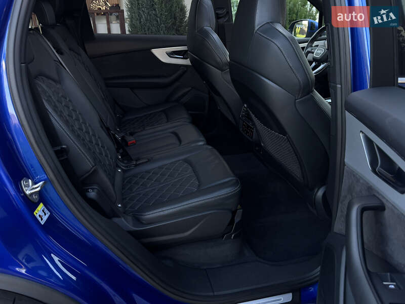 Внедорожник / Кроссовер Audi Q7 2021 в Киеве