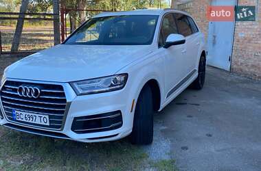 Позашляховик / Кросовер Audi Q7 2016 в 