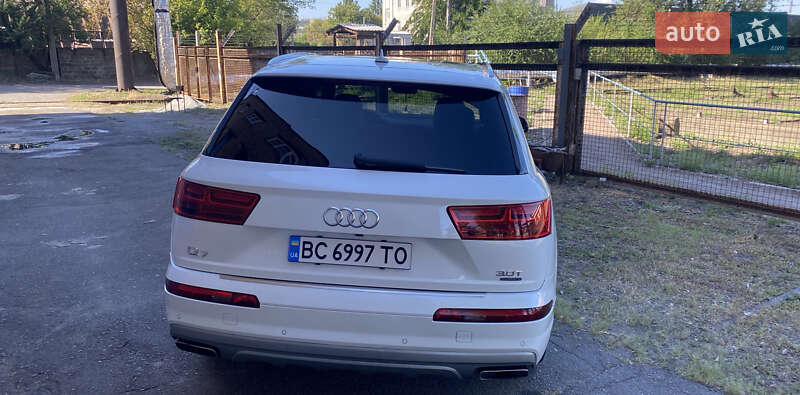 Позашляховик / Кросовер Audi Q7 2016 в Дніпрі фото 12 Позашляховик / Кросовер Audi Q7 2016 в Дніпрі