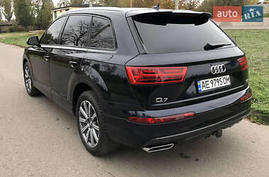 Внедорожник / Кроссовер Audi Q7 2018 в 