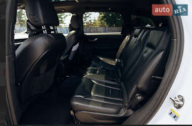 Внедорожник / Кроссовер Audi Q7 2018 в 