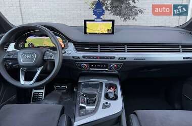 Внедорожник / Кроссовер Audi Q7 2019 в 