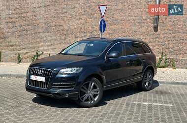 Внедорожник / Кроссовер Audi Q7 2012 в 