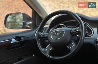 Внедорожник / Кроссовер Audi Q7 2012 в 