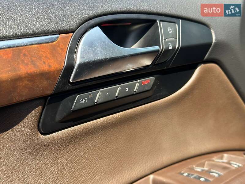 Внедорожник / Кроссовер Audi Q7 2012 в Одессе
