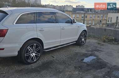 Внедорожник / Кроссовер Audi Q7 2013 в 