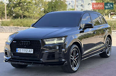 Внедорожник / Кроссовер Audi Q7 2016 в 
