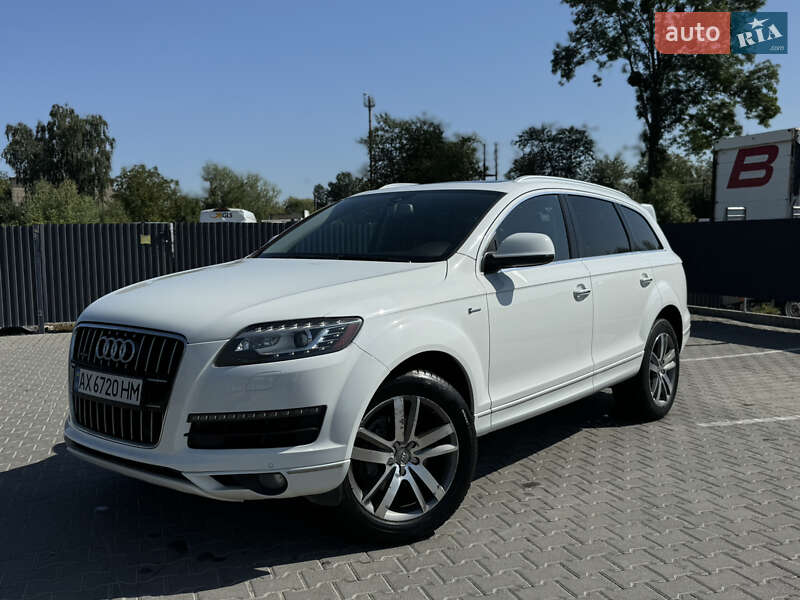 Внедорожник / Кроссовер Audi Q7 2014 в 
