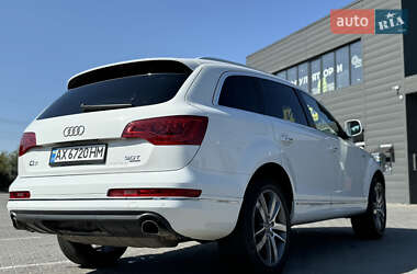 Внедорожник / Кроссовер Audi Q7 2014 в 