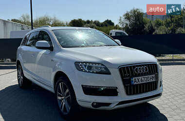 Внедорожник / Кроссовер Audi Q7 2014 в 