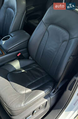 Внедорожник / Кроссовер Audi Q7 2014 в 