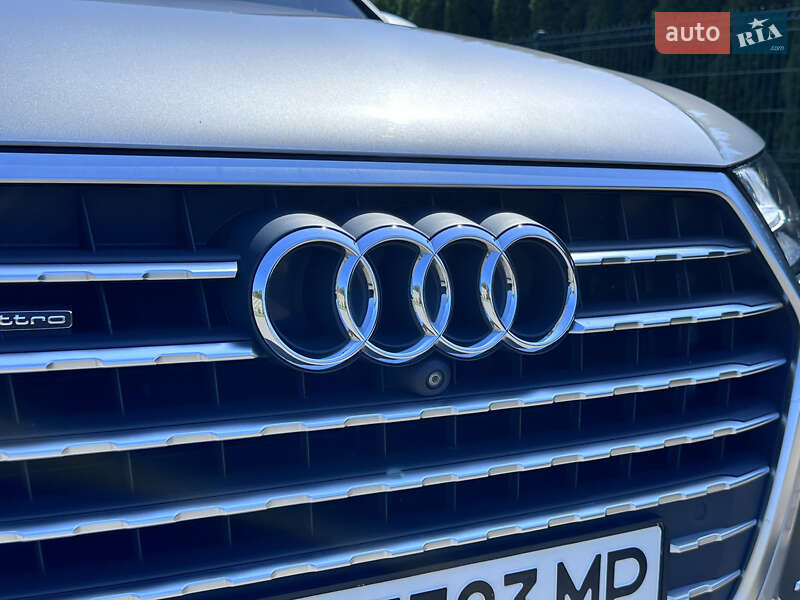 Внедорожник / Кроссовер Audi Q7 2017 в Луцке
