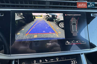 Внедорожник / Кроссовер Audi Q7 2021 в 