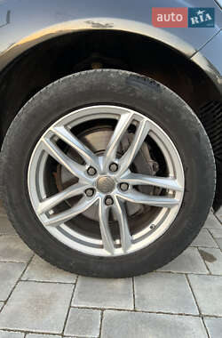 Внедорожник / Кроссовер Audi Q7 2012 в 