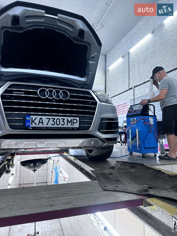 Внедорожник / Кроссовер Audi Q7 2017 в Луцке
