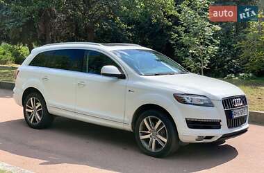 Внедорожник / Кроссовер Audi Q7 2015 в 
