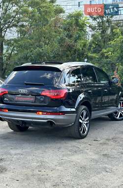 Позашляховик / Кросовер Audi Q7 2012 в 
