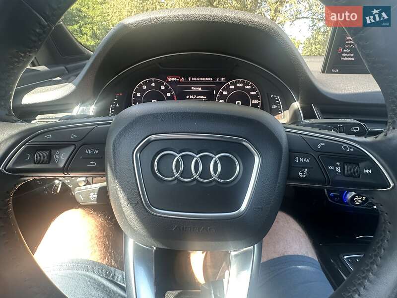 Внедорожник / Кроссовер Audi Q7 2017 в Киеве