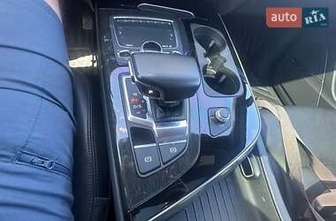Внедорожник / Кроссовер Audi Q7 2017 в 