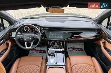 Внедорожник / Кроссовер Audi Q7 2021 в 