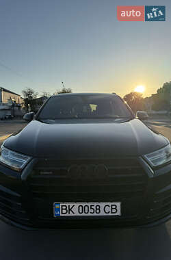 Позашляховик / Кросовер Audi Q7 2019 в Новомосковську