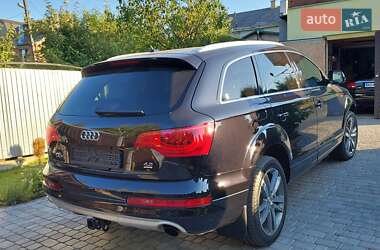 Позашляховик / Кросовер Audi Q7 2012 в 