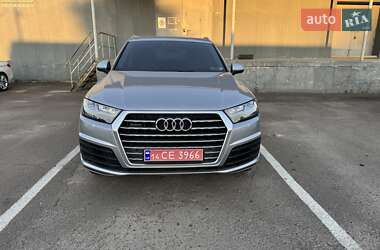 Внедорожник / Кроссовер Audi Q7 2017 в 