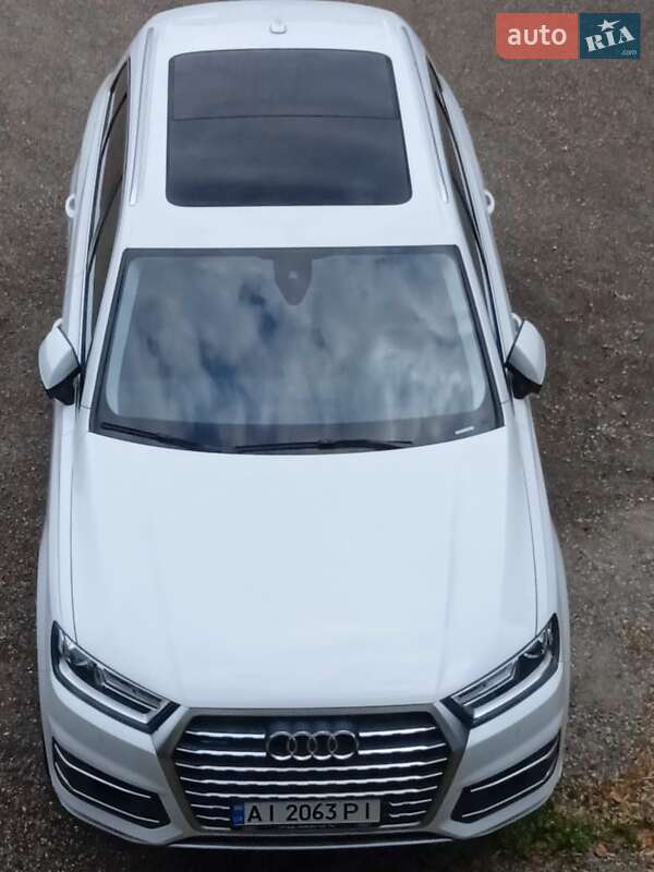 Внедорожник / Кроссовер Audi Q7 2018 в Ужгороде