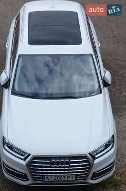 Внедорожник / Кроссовер Audi Q7 2018 в 