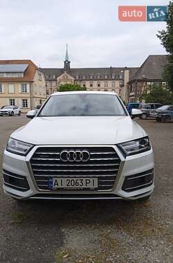 Внедорожник / Кроссовер Audi Q7 2018 в 