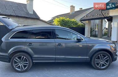Внедорожник / Кроссовер Audi Q7 2011 в 