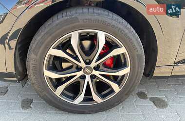 Внедорожник / Кроссовер Audi Q7 2016 в 