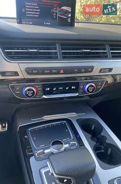 Внедорожник / Кроссовер Audi Q7 2019 в 