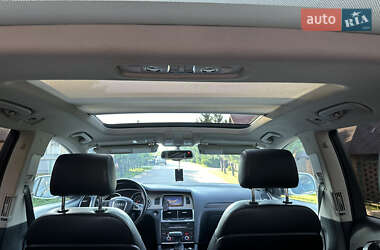 Внедорожник / Кроссовер Audi Q7 2010 в 