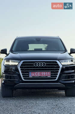 Внедорожник / Кроссовер Audi Q7 2019 в 