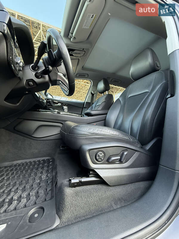 Внедорожник / Кроссовер Audi Q7 2019 в Киеве