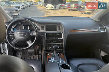 Внедорожник / Кроссовер Audi Q7 2015 в 