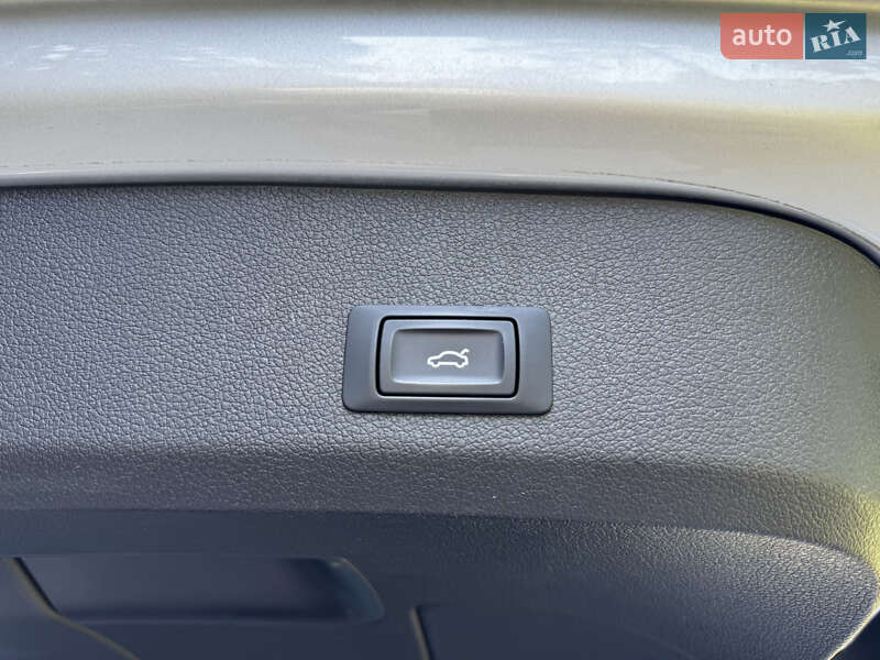 Внедорожник / Кроссовер Audi Q7 2015 в Хмельницком