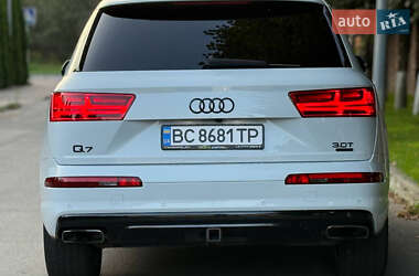 Внедорожник / Кроссовер Audi Q7 2017 в 