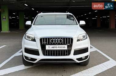 Внедорожник / Кроссовер Audi Q7 2014 в 