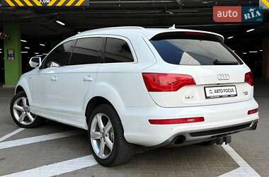 Внедорожник / Кроссовер Audi Q7 2014 в 