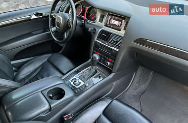Внедорожник / Кроссовер Audi Q7 2011 в 
