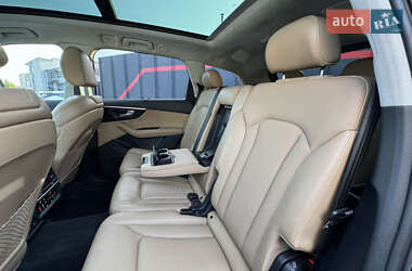 Внедорожник / Кроссовер Audi Q7 2020 в 