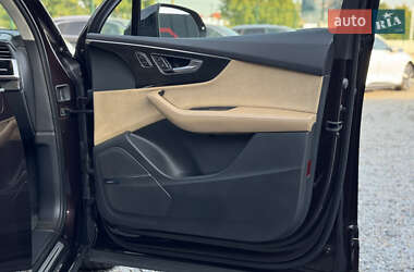 Внедорожник / Кроссовер Audi Q7 2020 в 